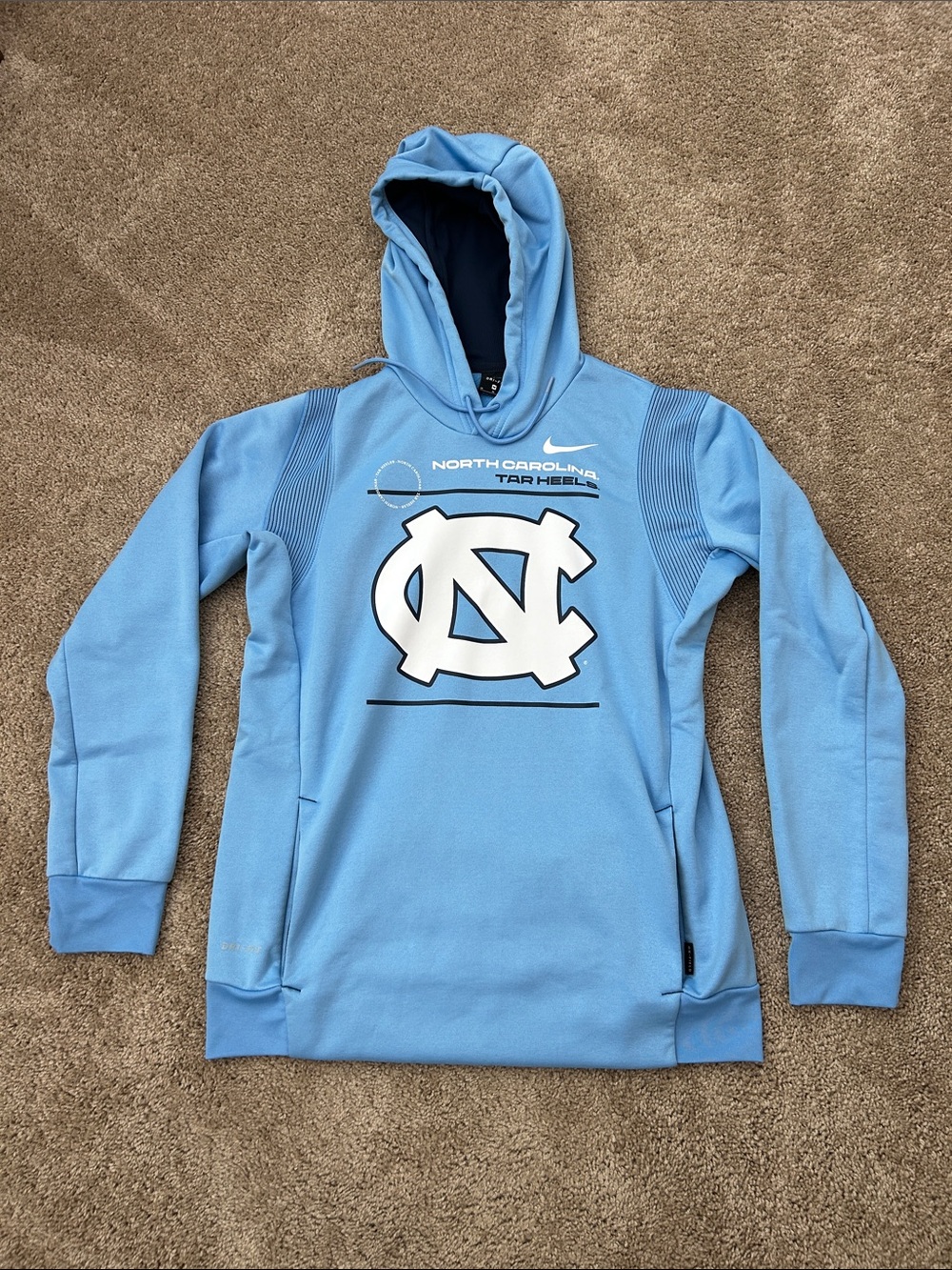 Nike UNC Tar Heels Mens M Carolina Blue Hoodie Sweatshirt